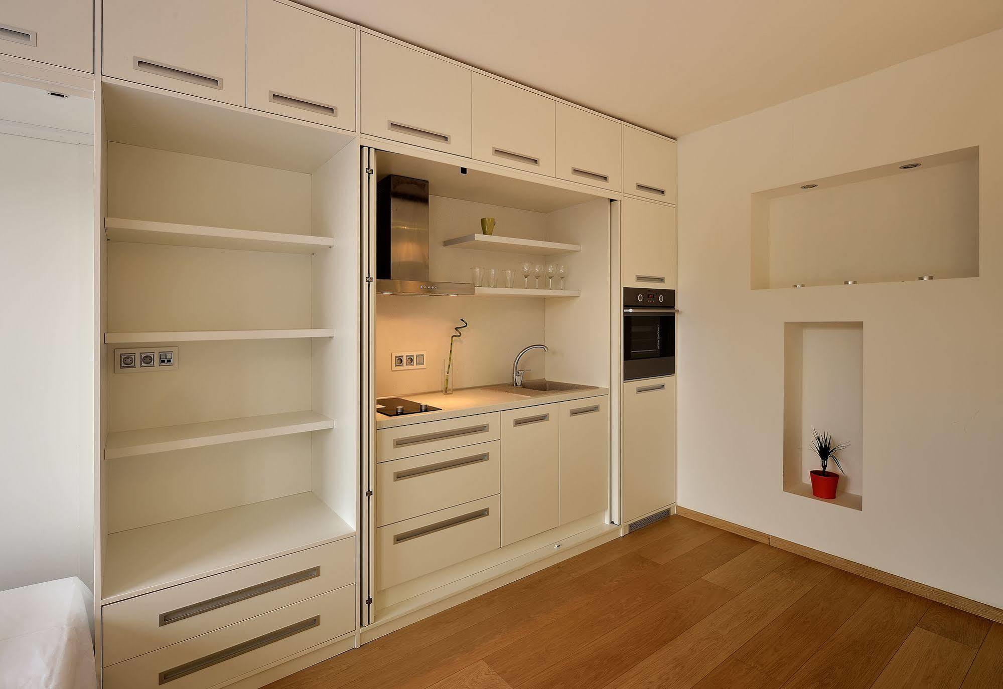 Ambiente Serviced Apartments - Dunajska Bratislava Eksteriør bilde