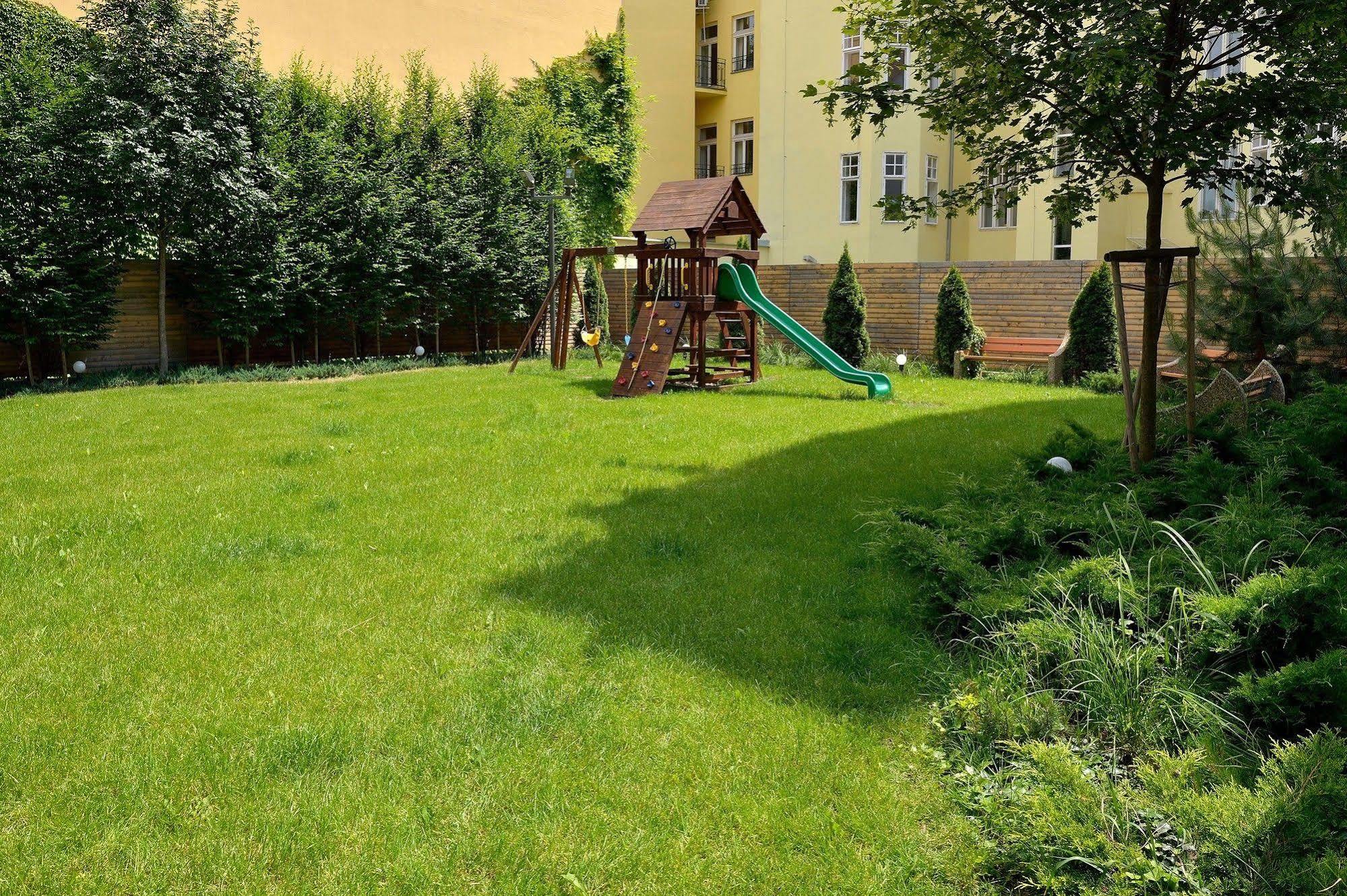 Ambiente Serviced Apartments - Dunajska Bratislava Eksteriør bilde