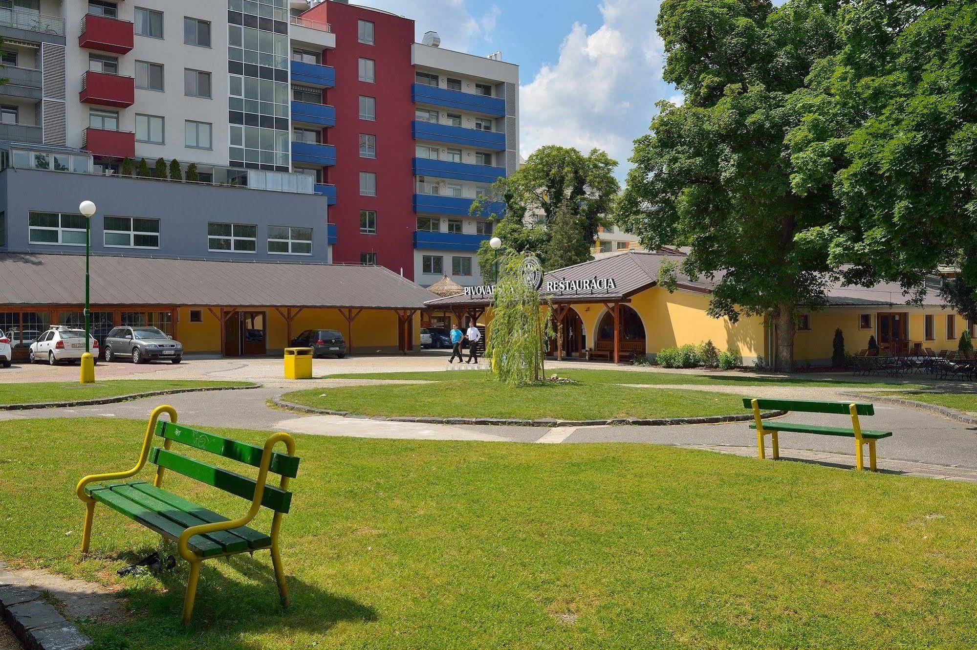 Ambiente Serviced Apartments - Dunajska Bratislava Eksteriør bilde